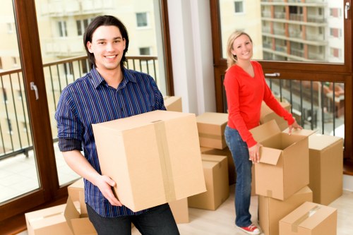Moving team planning access and loading for a central London Pimlico property
